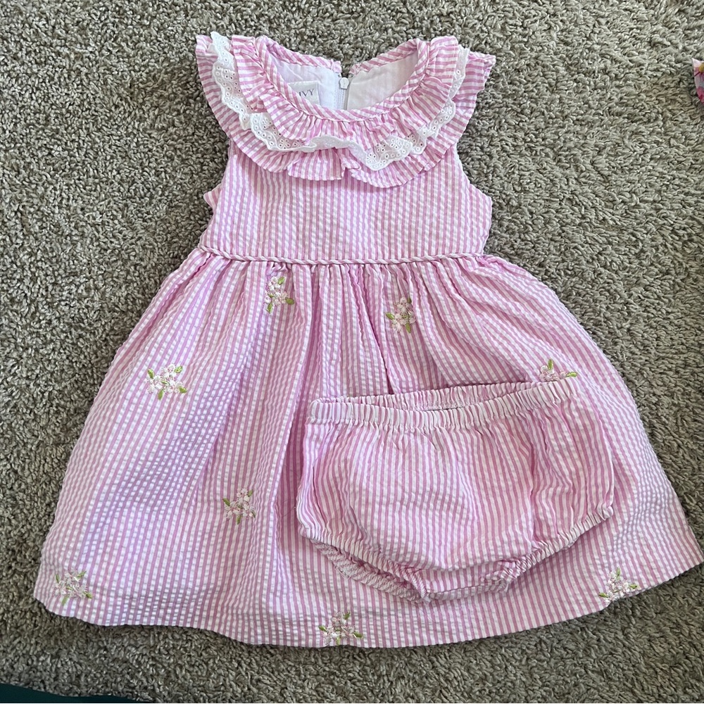 Iris & Ivy Pink & White seersucker embroidered dress 18 months